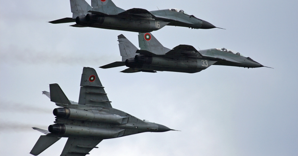 zračne snage nato a provode zajedničku obuku leta iznad bugarske