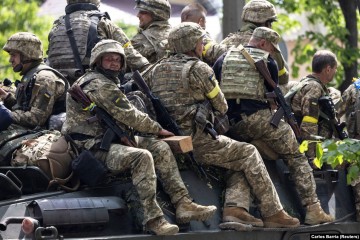 Kijev: Ukrajina odolijeva stalnim ruskim napadima na istoku