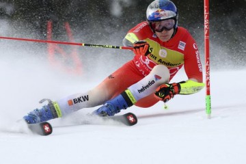 Odermatt je nezaustavljiv: Ušao u povijest kao skijaš s najviše bodova u sezoni! Zubčić 13.