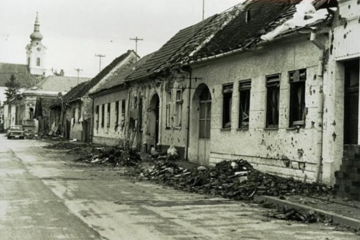 12. rujna 1991. Vinkovci – srpski agresor ispalio na grad i okolicu stotine projektila