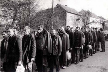 24. prosinca 1991. Zločini srpske vojske – najmlađi logoraš u Bučju bilo je dijete od četiri godine (VIDEO)