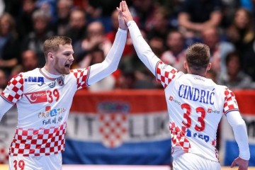 Croatia Cup u Osijeku: Zagrijavanje naših Kauboja za europsko prvenstvo u rukometu 'Rusija - Hrvatska' danas na RTL-u!