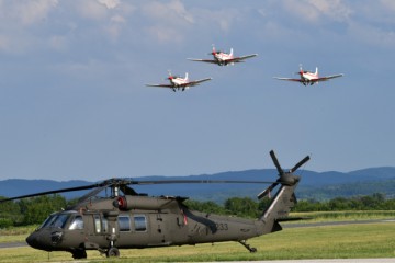 Hrvati prisustvovali spektaklu, na ovome nam zavidi svijet: Nebom letjeli Rafalei i helikopteri (FOTO & VIDEO)