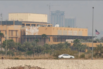 Raketni napad na američko veleposlanstvo u Bagdadu, pogođen i helidrom