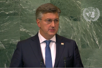 Plenković pozvao Schmidta da upotrijebi bonske ovlasti, najavio da će RH ugostiti prvi parlamentarni samit Krimske platforme