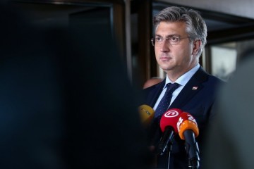 Plenković i Aladrović u podne predstavljaju nove mjere za očuvanje radnih mjesta