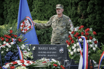 Trpinjska cesta u znaku sjećanja: 18 godina bez legendarnog heroja i brigadnog generala Marka Babića