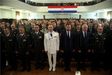 Banožić: Ulaganjima ćemo povećati i unaprijediti sposobnosti Hrvatske vojske