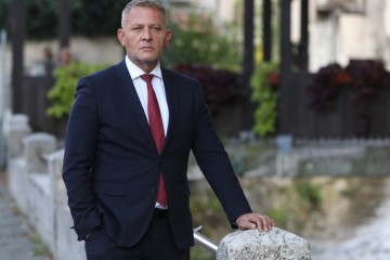 HSS pretrčao HDZ-u čim je Beljak napustio Sabor: 'Nisam Superman, nego sam potrošen'