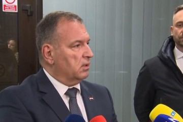 Nižu se reakcije o Berošu. Jandroković za N1: Neugodno me iznenadila vijest