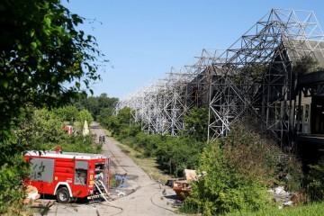 Požar stavljen pod kontrolu, ovako jutros izgleda bolnica u Blatu