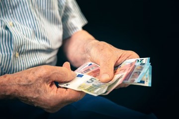 Pod ovrhom ste? Evo točnog iznosa koji vam moraju ostaviti svaki mjesec