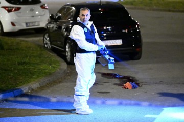 Propucanom muškarcu bore se za život. Policija zna identitet napadača iz Španskog i registraciju BMW-a?