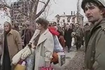 VUKOVARSKA BOLNICA Za snimke na dan pada Vukovara novinar Michael Nicholson i njegov snimatelj ITN-a riskirali su život