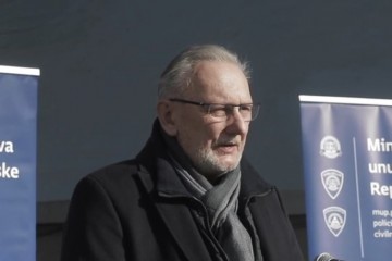 Božinović: “Vojni rok u Hrvatskoj nije ukinut nego zamrznut”