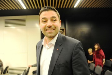 IDEEEEEEEEEEEŠ! NJEGOVO VELIČANSTVO DAVOR BERNARDIĆ OBRATIO SE NACIJI!