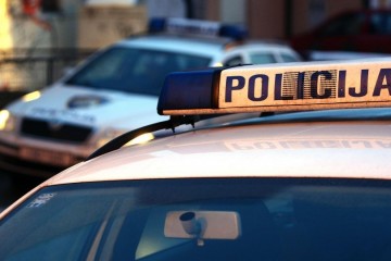 U prometnoj nesreći kod Otočca poginula 13-godišnjakinja