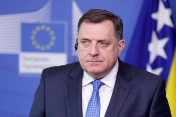 ESKALACIJA NAPETOSTI Dodik zaprijetio: ‘Uhitit ćemo i deportirati Schmidta ako kroči u Republiku Srpsku!‘