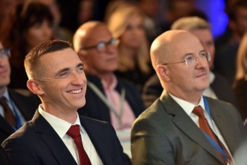 Penava potopio Bartulicu, otkrio što se događa u pozadini: ‘Svima nam se želudac okreće’