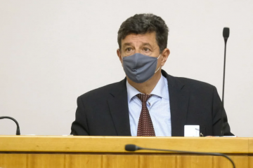 Sačić se obrušio na pučku pravobraniteljicu: Ne možete izjednačavati simbole postrojbi HOS-a i totalitarističkih režima