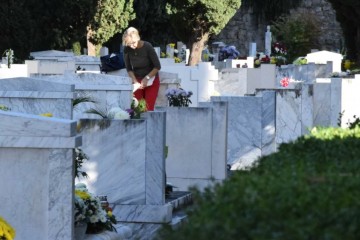 Sramotni vandalizam u hrvatskom gradu: Oskvrnuti katolički grobovi
