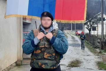 DVOR ‘NA NOGAMA’! Mladić na pravoslavni Božić objavio fotografiju u srpskoj uniformi