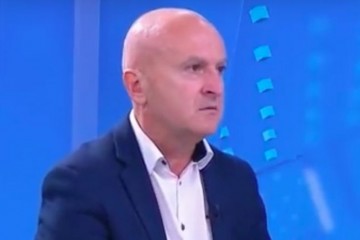 FRED MATIĆ ŠOKIRAO BULAŽNJENJEM: Za silovanje sedmorice u Zadru optužio katolike i Crkvu!