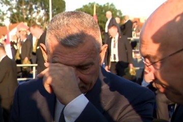 Oluja 30 godina poslije: Emotivni general Gotovina na mimohodu u Zagrebu