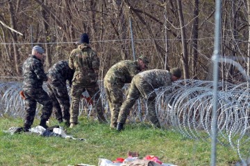 Slovenci spremaju još 60 km žičane ograde na granici s Hrvatskom, a pregovaraju i o mješovitim patrolama s Talijanima, Mađarima i Austrijancima
