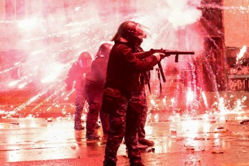 ESKALACIJA U GRUZIJI Stotine tisuća na ulicama, država je u plamenu, prijeti građanski rat!