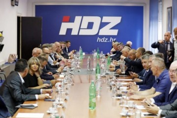 Završen sastanak u HDZ-u! Evo što su zaključili o izjavi Milorada Pupovca