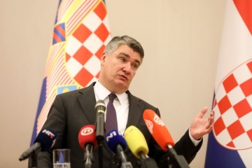 Milanović Pupovcu: Vukovar se odvijao dva mjeseca, grad se sutavno uništavao, ima li tu elemenata genocida?