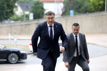 Plenković o slučaju INA-MOL: Sve je započelo u Račanovoj vladi, a nastavljeno u Sanaderovim i Milanovićevim vladama