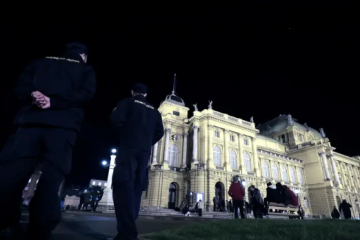 Okupljanja do 50 ljudi samo do ponoći, maske na otvorenom ako nije moguća distanca 1,5 m