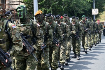 Ovime se ugrožava nacionalna sigurnost! Nitko više ne želi u vojsku: Znate li koliko sramotne plaće imaju hrvatski vojnici?