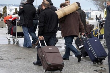 NOVI VAL ISELJAVANJA: Ostajemo bez još 20.000 radnika!