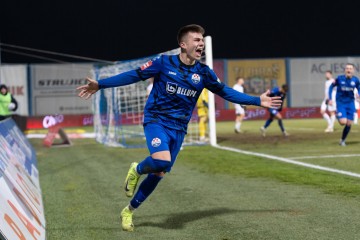 SHNL Lokomotiva preokrenula protiv Vukovara, Rijeka i Slaven remizirali u ljepotici kola