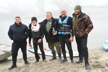 Podravski Tarzan krenuo na put Dravom do Vukovara – veslajući na sup dasci