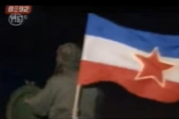 19. rujna 1991. Beograd – ‘bacanje cveća pred tenkove’ koji kreću napasti Vukovar