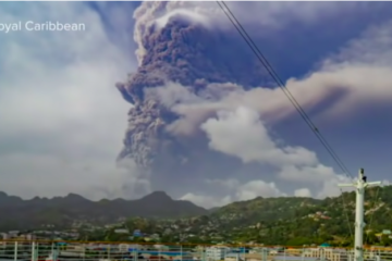 Otok Sv. Vincent prekriven pepelom nakon erupcije vulkana: Katolici mole za pomoć