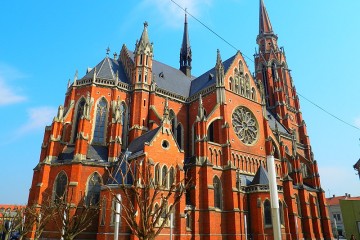 6. rujna 1991. granatirana konkatedrala  Svetog Petra i Pavla  u Osijeku