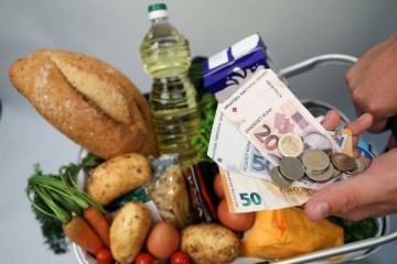 Istražili smo: Zašto su u Hrvatskoj mlijeko, sir, jaja i kruh skuplji nego u EU?