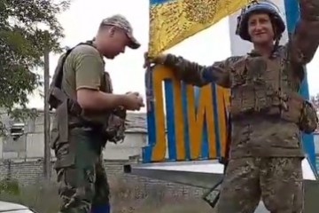 UKRAJINA OPKOLILA TISUĆE RUSKIH VOJNIKA! Vijori se plavo žuta zastava u strateški važnom gradu: ‘Neki se predaju, imaju dosta ubijenih i ranjenih’