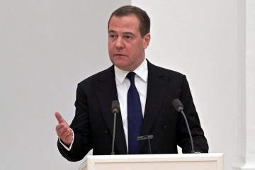 Medvedev: Zapad je potpuno lud! Treći svjetski rat je sve bliže