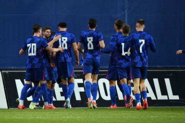 Mlada reprezentacija Hrvatske nakon drame slomila Grke i izborila dodatne kvalifikacije za EURO