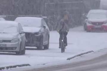 VIDEO Kaos u Njemačkoj zbog leda i snijega: Otkazani letovi, meteorolozi najavili još snijega