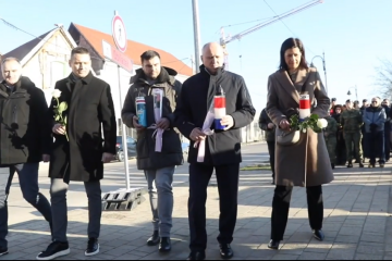 Četvrta godišnjica potresa: Petrinja odala počast žrtvama na Trgu hrvatskih branitelja