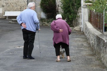 Dobra vijest za umirovljenike: Danas počinje isplata jednokratne pomoći