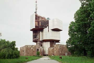 MILIJUNI ZA PROŠLOST – ISTINA POD KLJUČEM