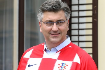 Plenković na utakmici između Hrvatske i Japana